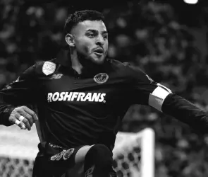 Alexis Vega brilla entre los mejores 100 futbolistas del mundo