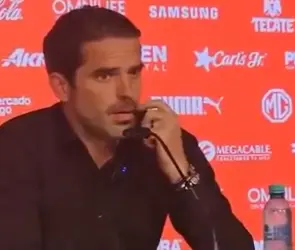 La reacción de Gago al ser cuestionado tras regresar al Akron