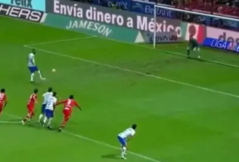 Turco Mohamed adivinó el penal de Sergio Ramos