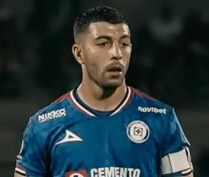 El gesto de agradecimiento de Erik Lira con Cruz Azul