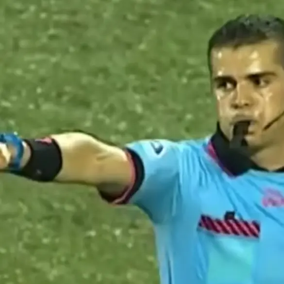 América presenta queja contra el Curro Hernández por pólemico arbitraje