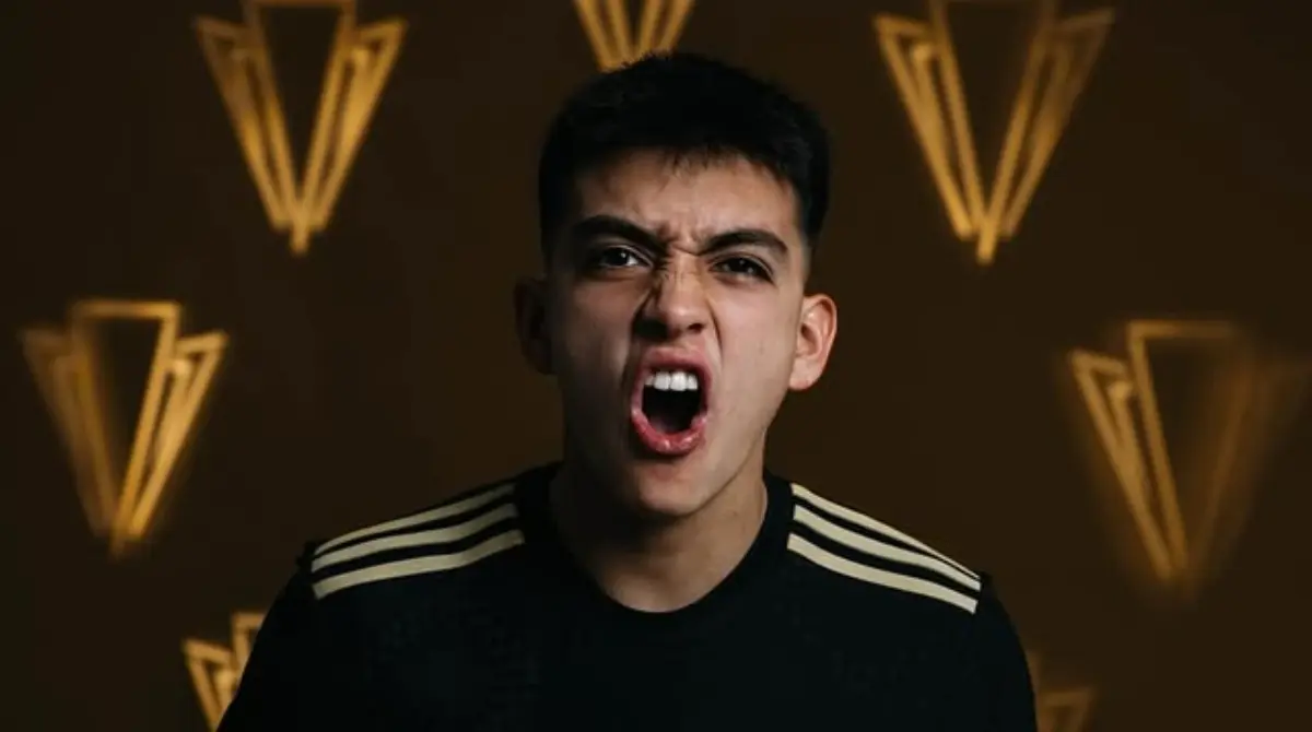  El joven futbolista mexicano destaca en un rubro más a nivel internacional. 