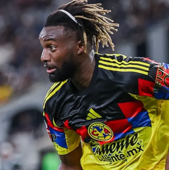 Allan Saint-Maximin se burla de Pumas tras el Clásico Capitalino