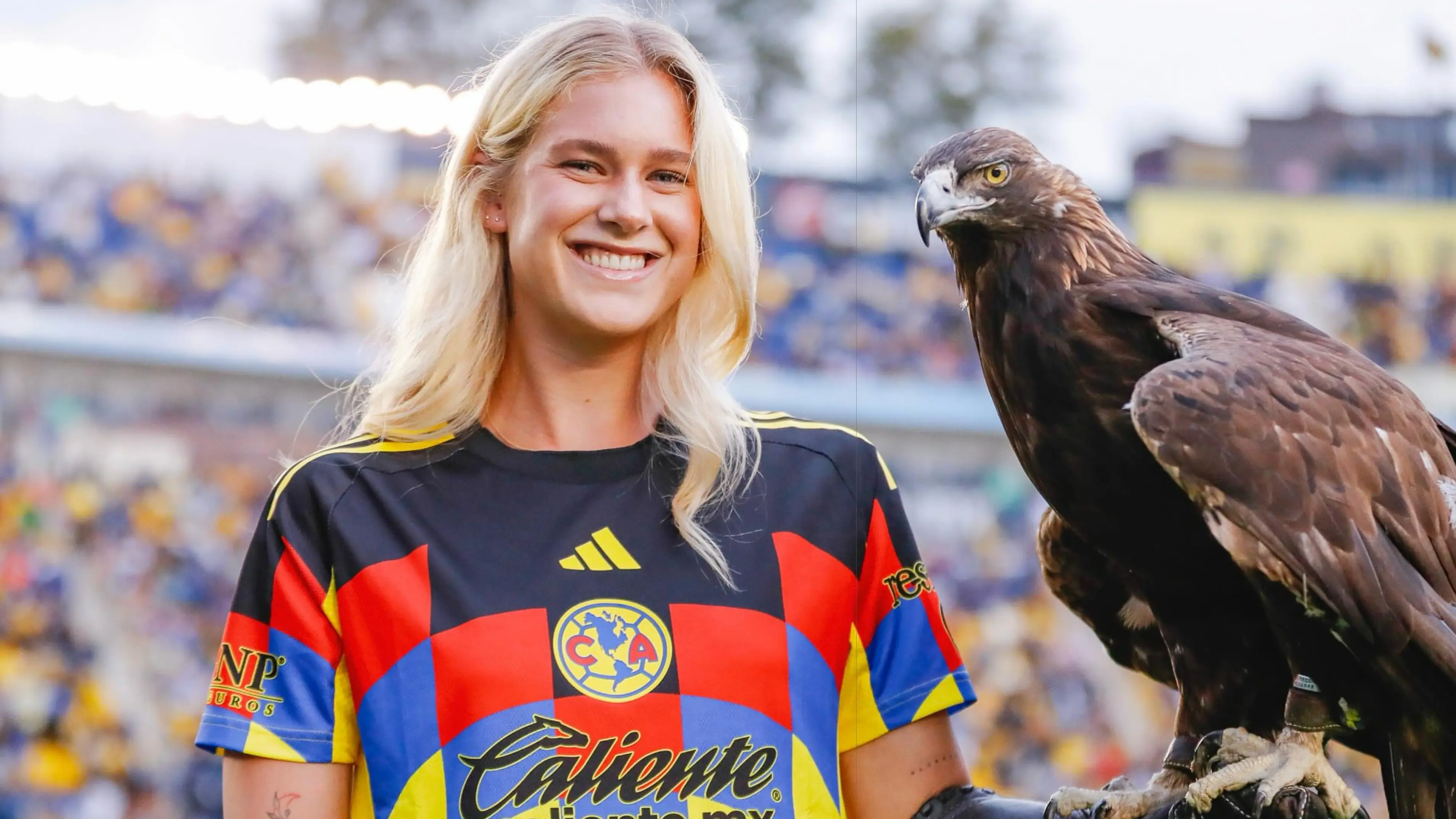 Su desempeño en la cancha ha dejado satisfecha a la afición pero ahora su vida sentimental está en la mira.