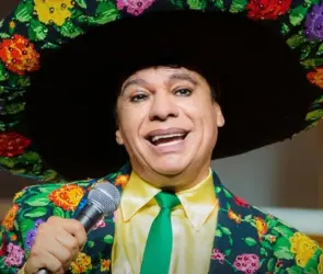 Captan presunta aparición de Juan Gabriel en París (VIDEO)
