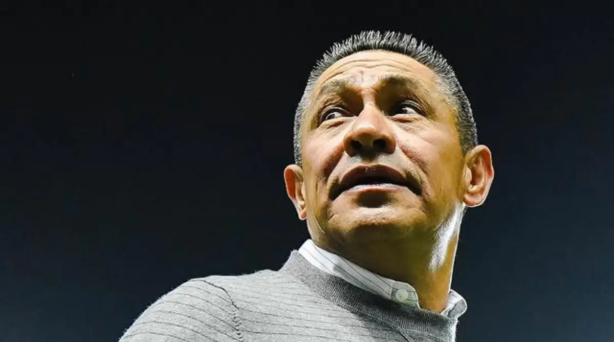 El técnico mexicano luce diferente a como se veía años atrás