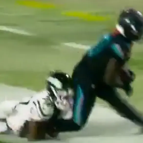 La escalofriante lesión de Tyreek Hill con Miami Dolphins (VIDEO)