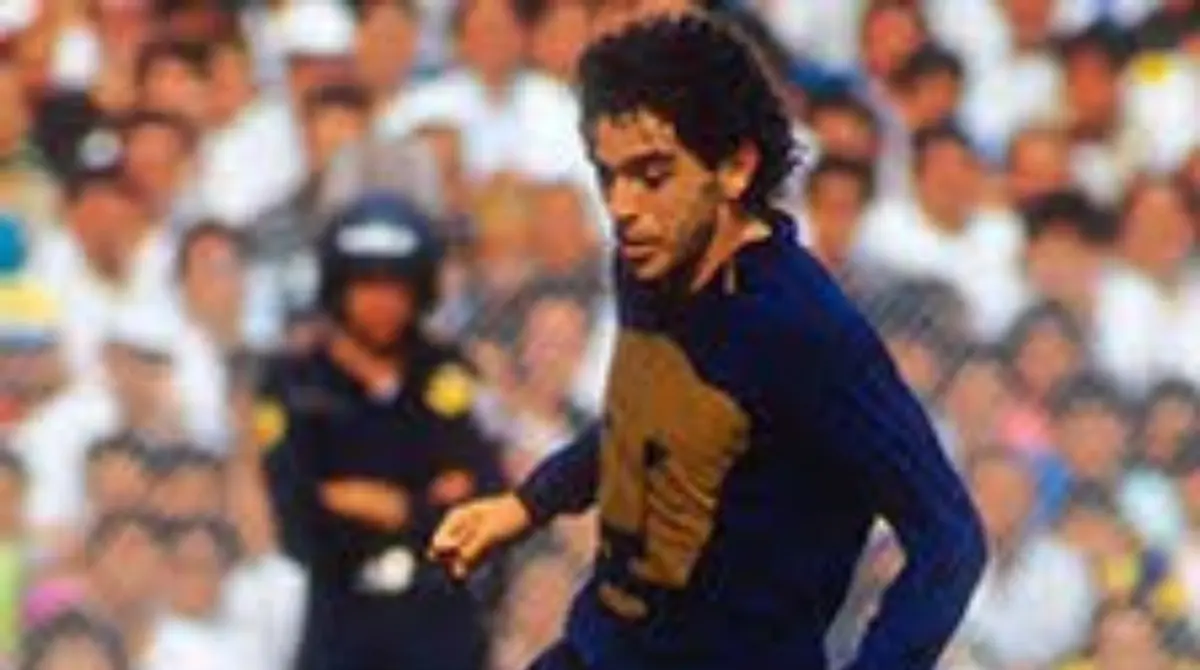 David Patiño se quedó fuera del Mundial de USA 1994 tras sufrir una inesperada lesión antes de la convocatoria final. David Patiño se quedó fuera del Mundial de USA 1994 tras sufrir una inesperada lesión antes de la convocatoria final.