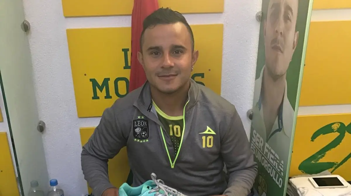 Luis 'Chapito' Montes se quedó sin Brasil 2014 tras una fractura de tibia y peroné en un amistoso vs Ecuador. Luis 'Chapito' Montes se quedó sin Brasil 2014 tras una fractura de tibia y peroné en un amistoso vs Ecuador.