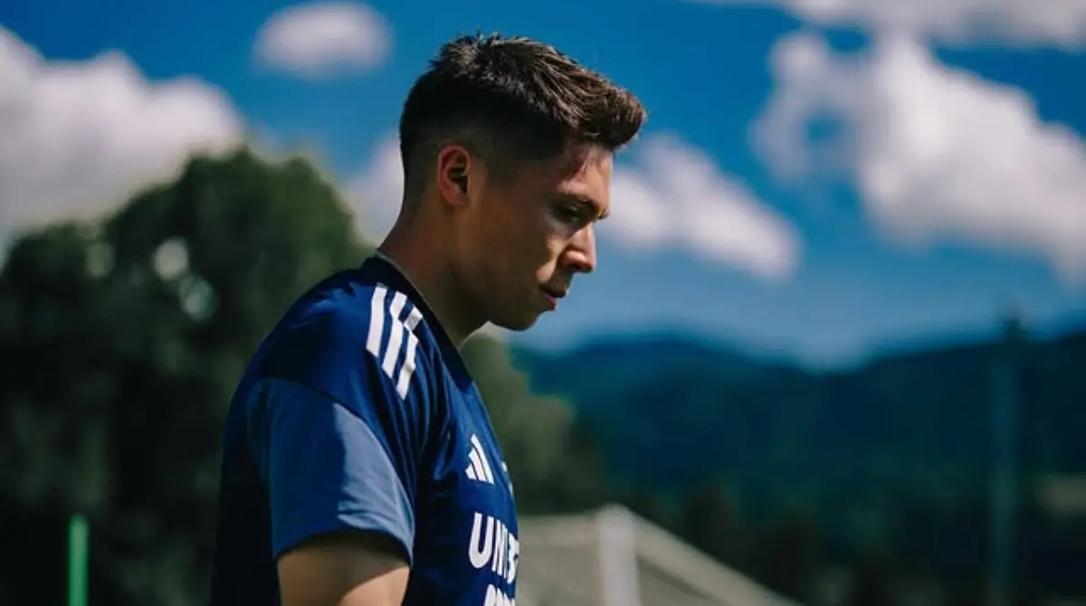 Rodrigo Huescas pone en riesgo su lugar en el Mundial tras sufrir una rotura de ligamento cruzado anterior de la rodilla derecha, algo que lo alejaría de las canchas de 7 a 8 meses. Rodrigo Huescas pone en riesgo su lugar en el Mundial tras sufrir una rotura de ligamento cruzado anterior de la rodilla derecha, algo que lo alejaría de las canchas de 7 a 8 meses.