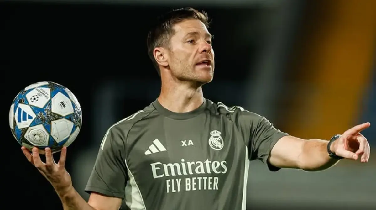  Xabi Alonso recibió un extraño regalo tras la goleada del Real Madrid 