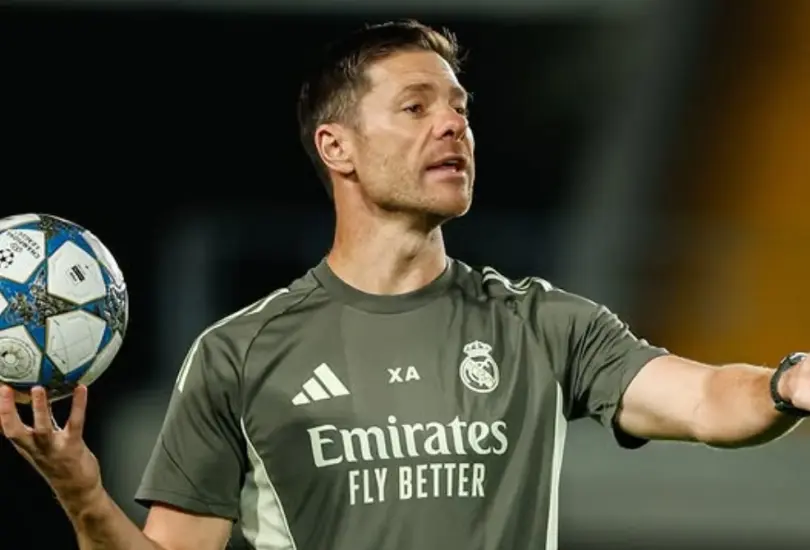 Xabi Alonso recibió un extraño regalo tras la goleada del Real Madrid Xabi Alonso recibió un extraño regalo tras la goleada del Real Madrid