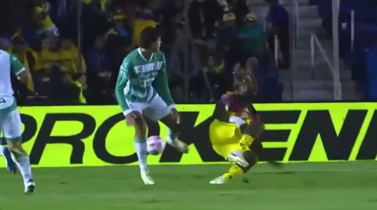  La afición americanista ha mostrado su indignación por la lesión que sufrió Saint-Maximin 