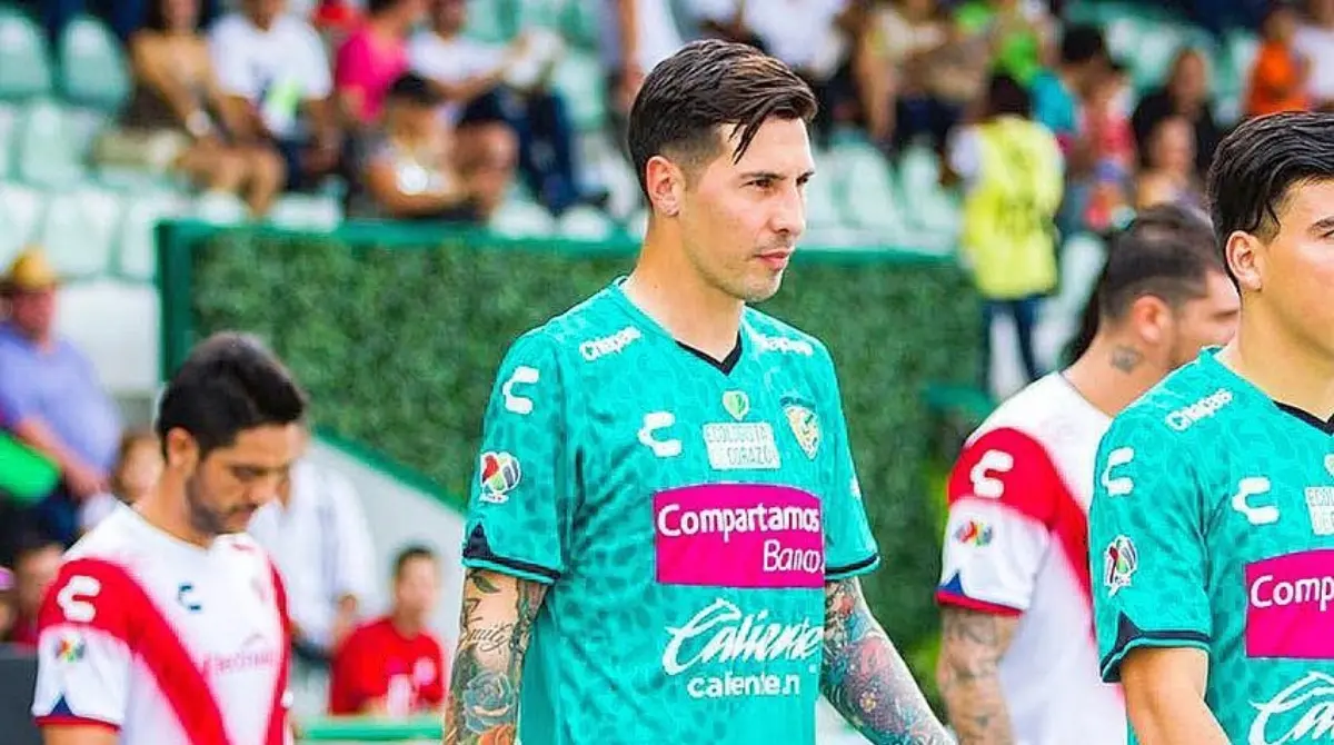 Jonathan Fabbro fue encarcelado durante finales de diciembre de 2017 tras ser acusado de abuso en contra de su ahijada. Fue detenido en Puebla y extraditado a Argentina, donde se le dio una sentencia de 14 años. Jonathan Fabbro fue encarcelado durante finales de diciembre de 2017 tras ser acusado de abuso en contra de su ahijada. Fue detenido en Puebla y extraditado a Argentina, donde se le dio una sentencia de 14 años.