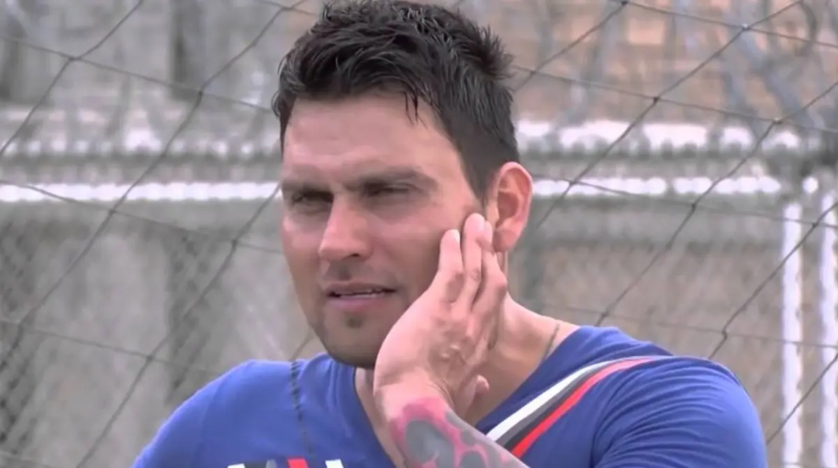 Omar 'Gato' Ortiz cumple una sentencia de 75 años en el penal de Cadereyta debido a que formó parte de un grupo delictivo dedicado al secuestro. Omar 'Gato' Ortiz cumple una sentencia de 75 años en el penal de Cadereyta debido a que formó parte de un grupo delictivo dedicado al secuestro.