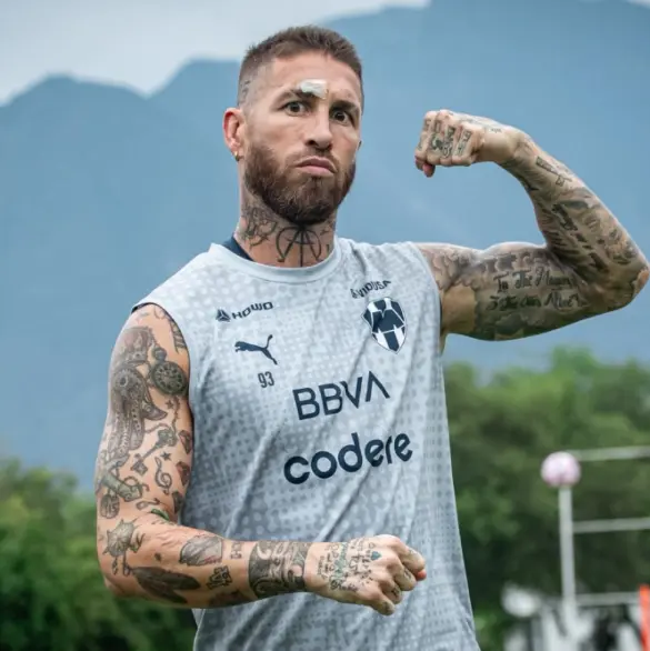 Sergio Ramos responde a los rumores de su ausencia con Rayados
