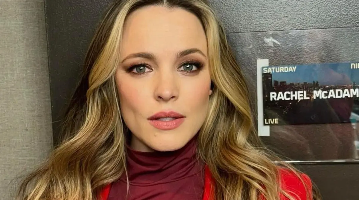 Su Regina George sigue siendo un referente cultural, mientras ella equilibra proyectos ambiciosos y una vida discreta.<br>