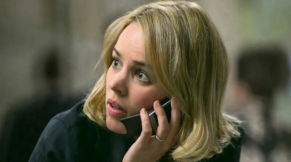 A sus 46 años, McAdams es admirada por su talento y autenticidad, evolucionando de ícono adolescente a actriz respetada.<br>