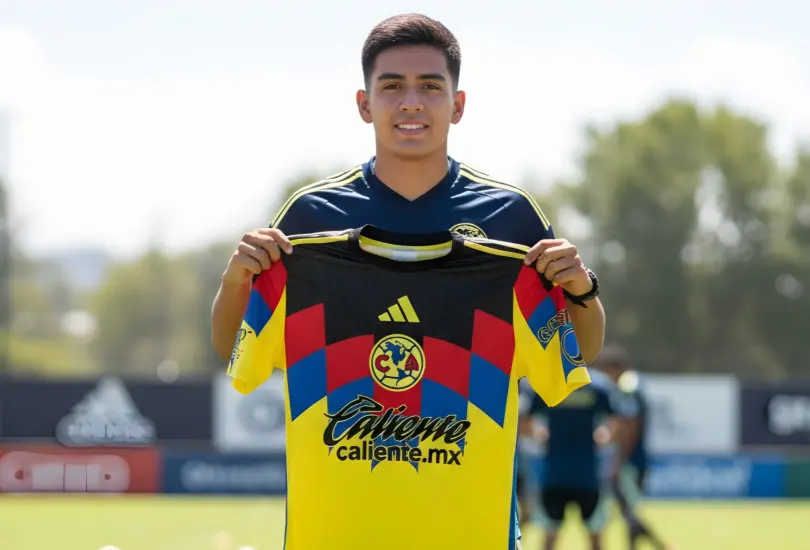 El jugador sorprendió con algunas respuestas sobre los futbolistas con los que ha compartido la cancha.