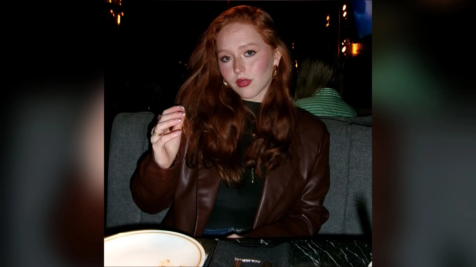 Es hermana de Aldo Tamez de Nigris, ganador de la Casa de los Famosos México. 