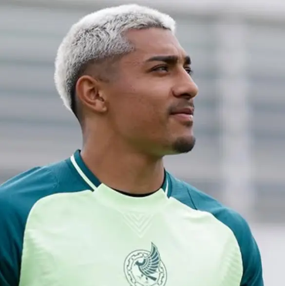 El grande de la Liga MX que ficharía a Julián Araujo