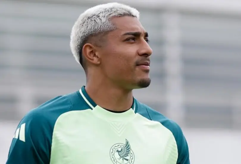 Julián Araujo quiere recuperar protagonismo para el Mundial 2026 Julián Araujo quiere recuperar protagonismo para el Mundial 2026