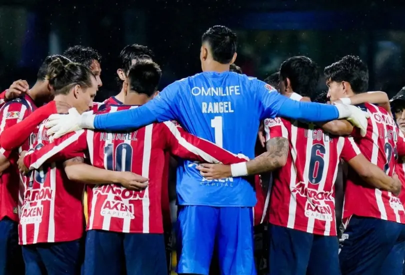 Chivas ya planea su reestructuración de cara al siguiente torneo Chivas ya planea su reestructuración de cara al siguiente torneo
