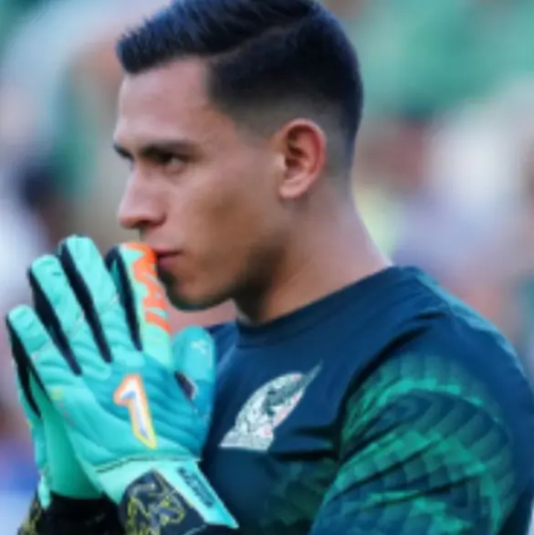 Malagón, blanco de críticas y memes por derrota de México