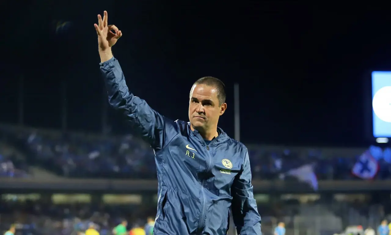  Un sector de la prensa impulsa una ridícula campaña para que André Jardine tome el mando de la Selección Mexicana. 