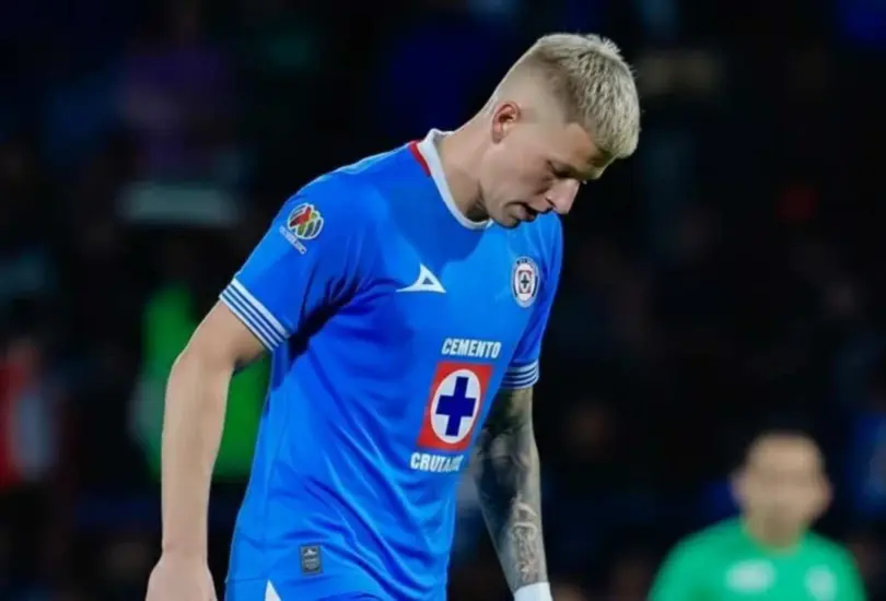 Mateusz Bogusz es la gran decepción de Cruz Azul. La a afición lo considera una estafa y un cero a la izquierda. Mateusz Bogusz es la gran decepción de Cruz Azul. La a afición lo considera una estafa y un cero a la izquierda.
