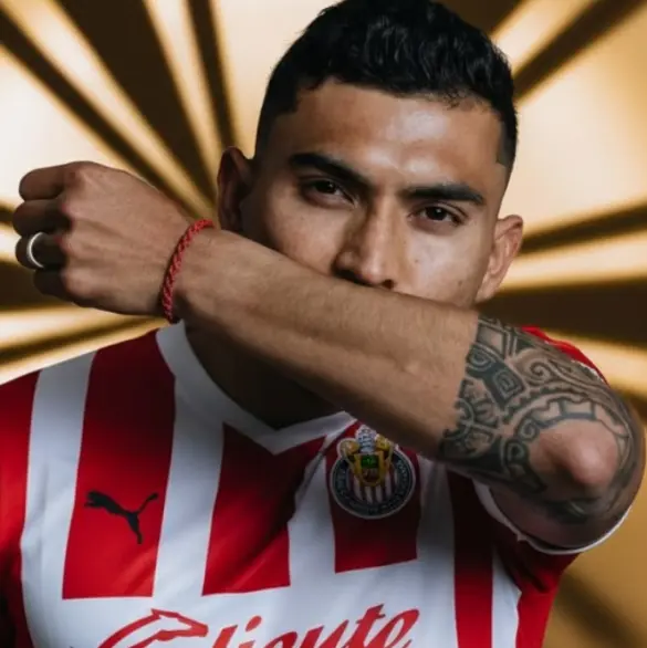 La señal que pone a Orbelín Pineda a Chivas