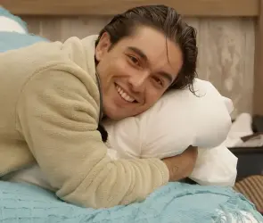 VIDEO: Sergio Mayer Mori sufre descuido en La Granja VIP