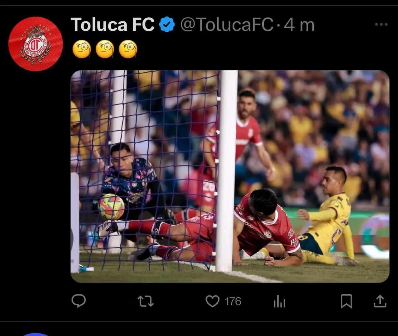 Jesús Rafael López Valle no dio por bueno un gol claro del Toluca. Jesús Rafael López Valle no dio por bueno un gol claro del Toluca.