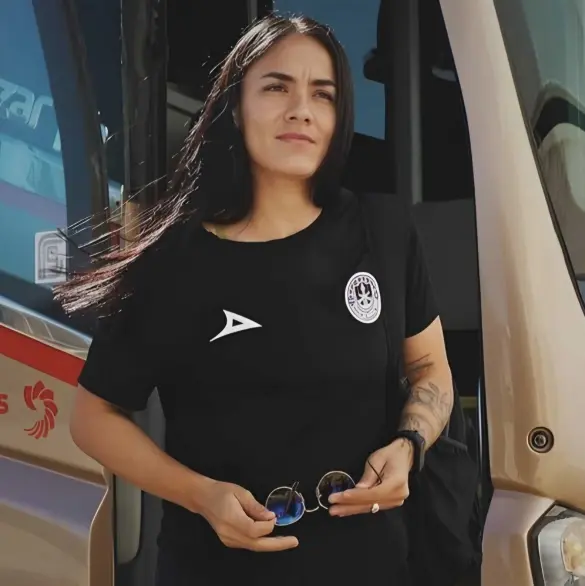 Brenda García, acusada de amañar partidos, llega al Peluche Caligari