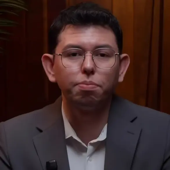 Doctor Polo da la cara tras polémica con Electrolit