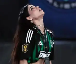 Alana se olvida de apoyar a Cáceres por culpa de C.U