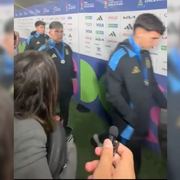 VIDEO: La vergonzosa huida en silencio de la selección argentina Sub-20