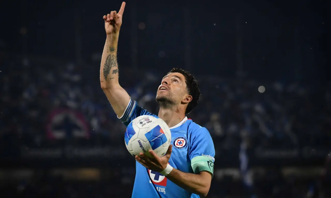  Nacho Rivero volvió a ser el alma y la voz de Cruz Azul en el triunfo ante América. 