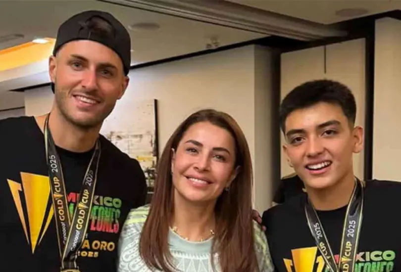 Santiago Gimenez dejó mal parada a la Selección Mexicana Santiago Gimenez dejó mal parada a la Selección Mexicana