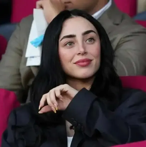Nicki Nicole asiste a partido de Champions League para ver a Lamine Yamal