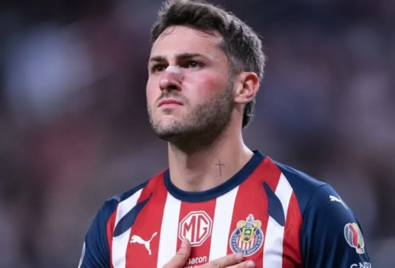Santi Giménez con los colores de Chivas Santi Giménez con los colores de Chivas