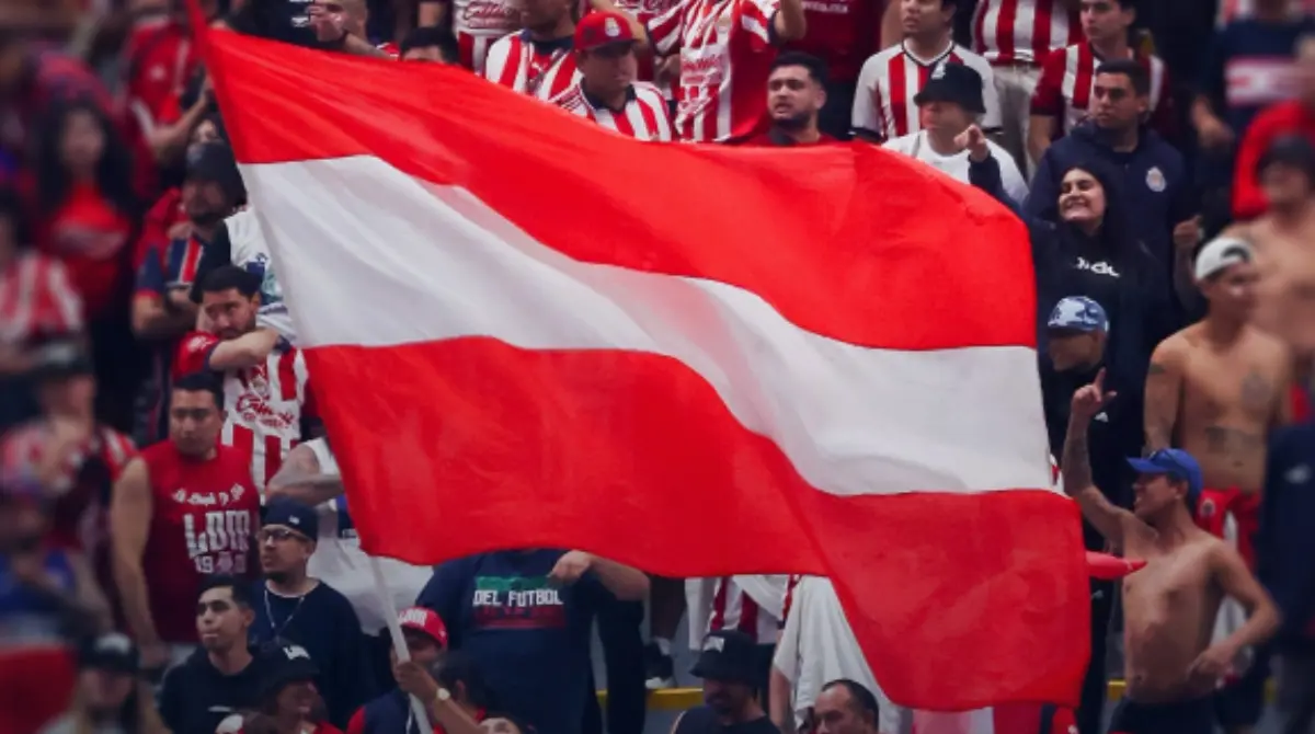  El Clásico Tapatío se ve manchado por la violencia 