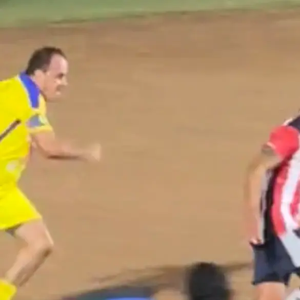 VIDEO: Cuauhtémoc Blanco pierde la cabeza y agrede al Venado Medina