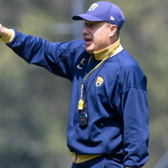 Filtran la postura de directiva de Pumas sobre continuidad de Efraín Juárez