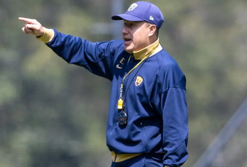 Efraín Juárez no ha sido lo esperado en Pumas Efraín Juárez no ha sido lo esperado en Pumas