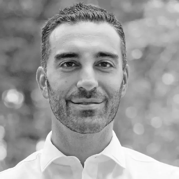 Simón Levy, empresario que pretendía comprar a Chivas evita captura de Interpol Simón Levy, empresario que pretendía comprar a Chivas evita captura de Interpol