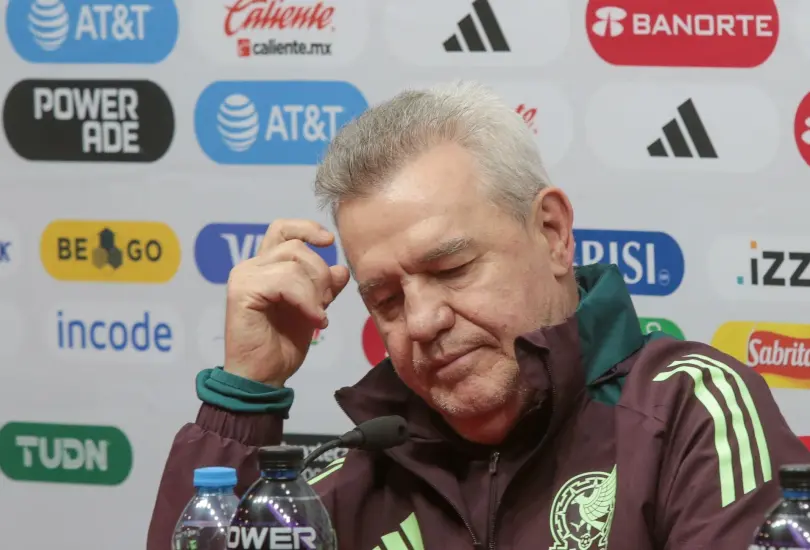 Javier Aguirre aún no resuelve el problema de quiénes serán los tres arqueros de la Selección Meixcana en el Mundial. Javier Aguirre aún no resuelve el problema de quiénes serán los tres arqueros de la Selección Meixcana en el Mundial.