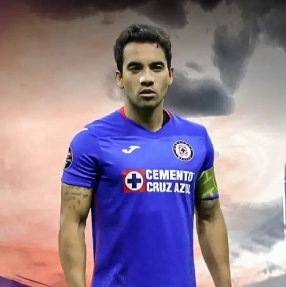 Aldrete exhibe a directivo de Cruz Azul por sabotear al equipo