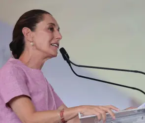 Claudia Sheinbaum vive momento incómodo en el Centro Histórico (VIDEO)
