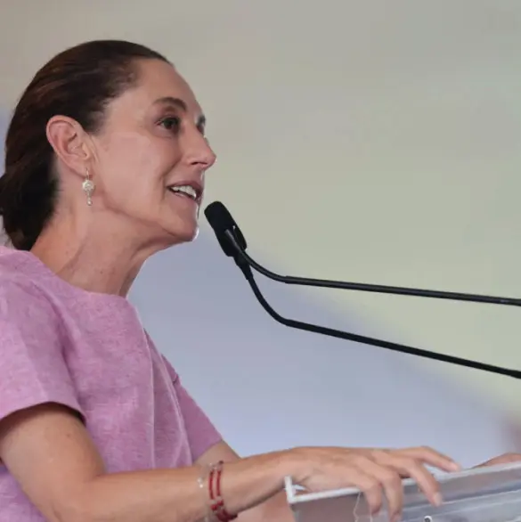 Claudia Sheinbaum vive momento incómodo en el Centro Histórico (VIDEO)